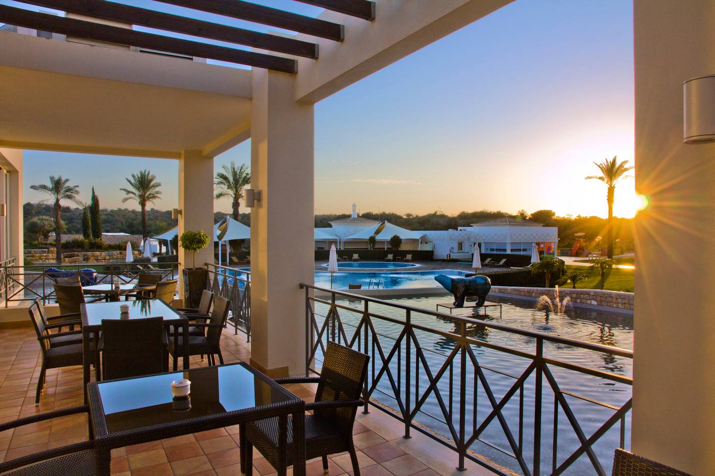 Vale-D-Oliveiras-Quinta-Resort-And-Spa-Terrace-3
