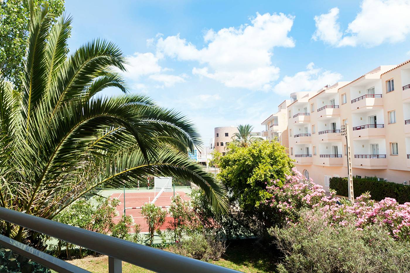 Club-Maritim-General-view-11