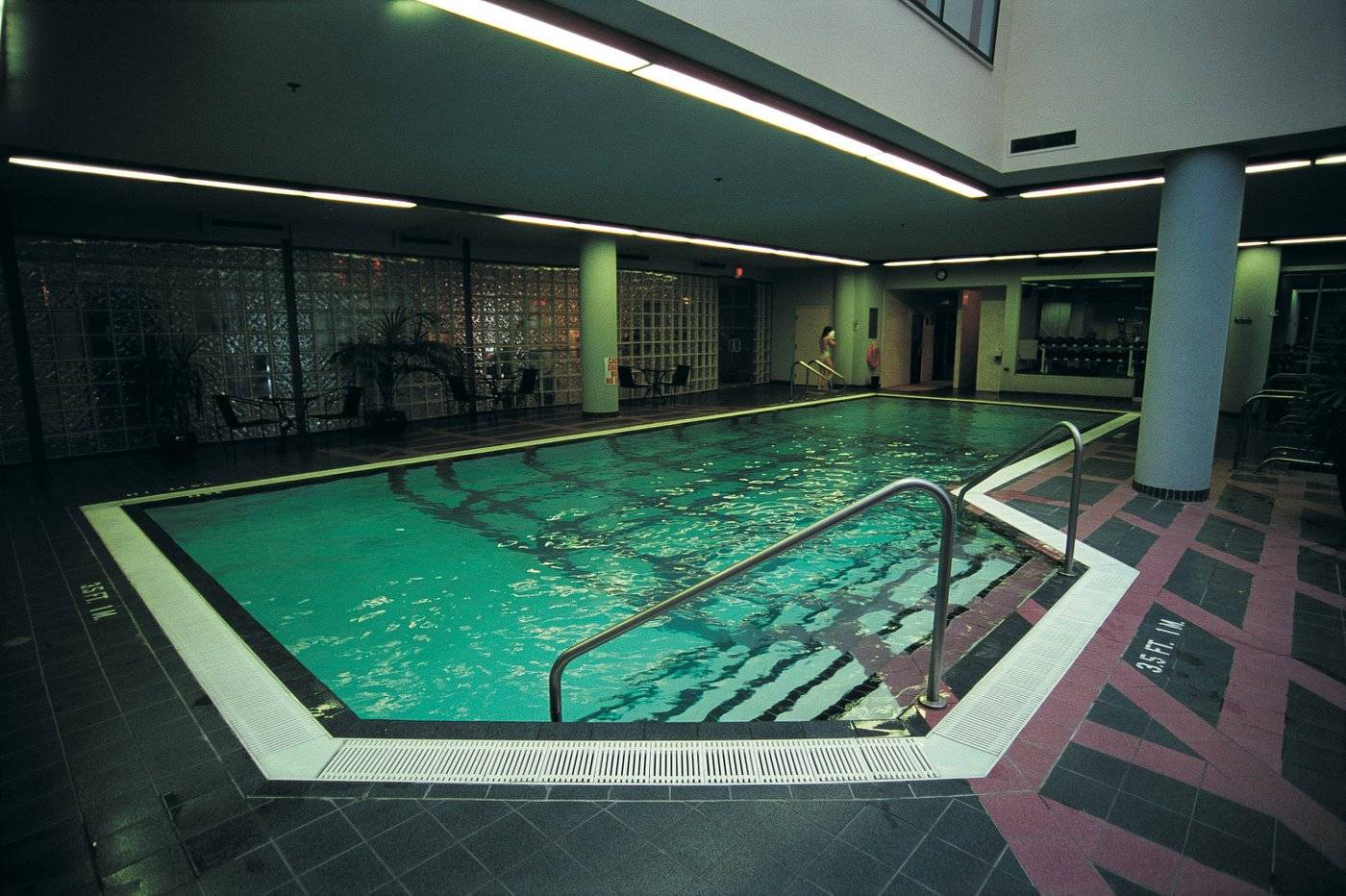 WorldMark-Vancouver-The-Canadian-Pool-20