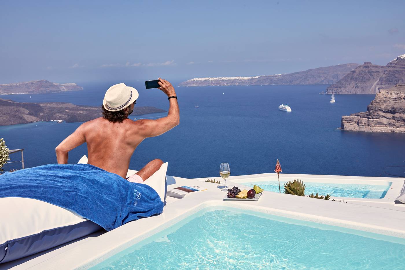 Alti-Santorini-Suites-Room-57