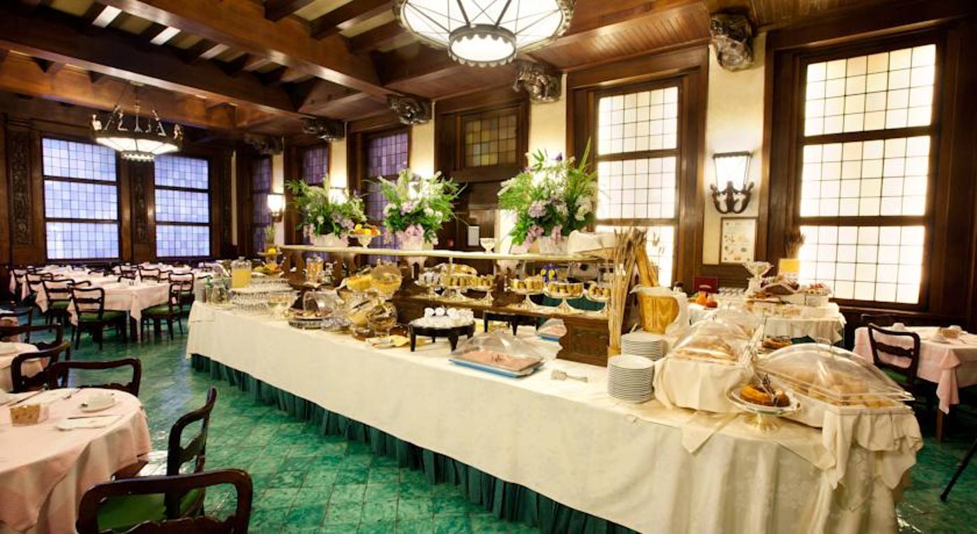 Bettoja-Hotel-Atlantico-Restaurant-36