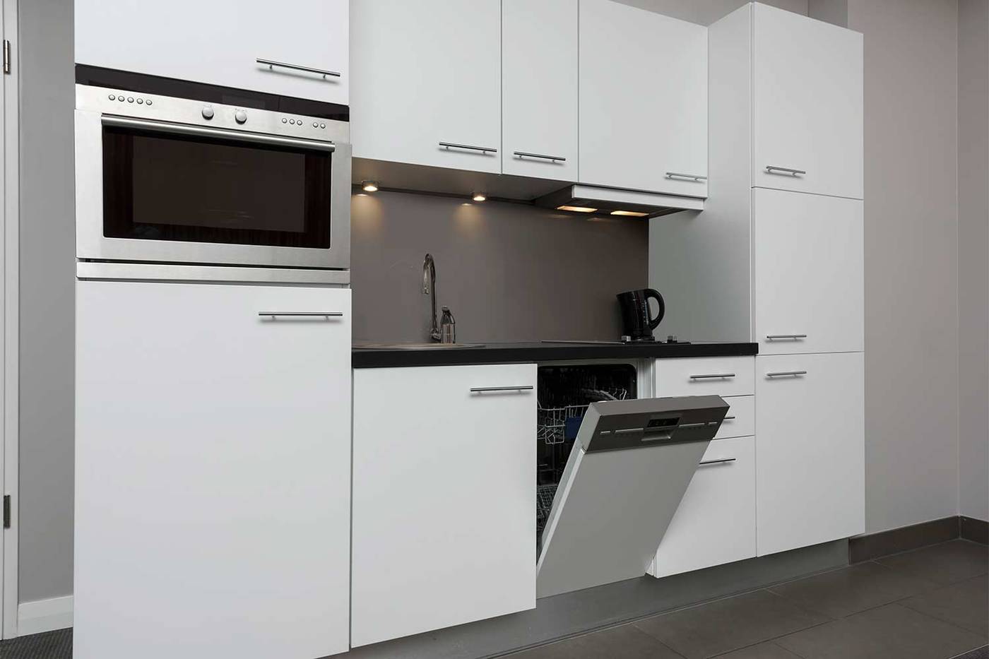 Adina-Apartment-Hotel-Berlin-Checkpoint-Charlie-Room-11