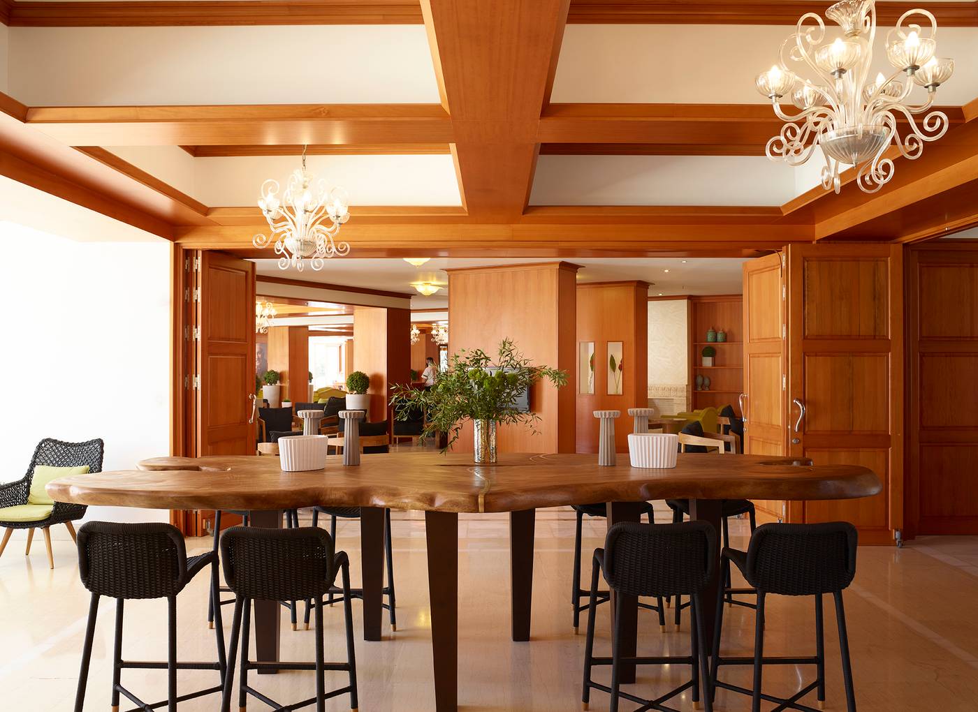 Serita-Beach-Hotel-Lobby-45