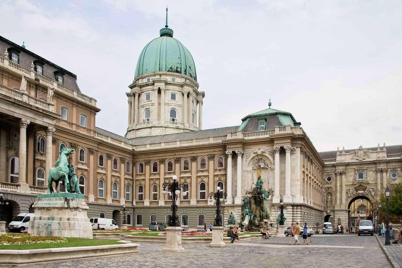 ibis-Styles-Budapest-City-General-view-1