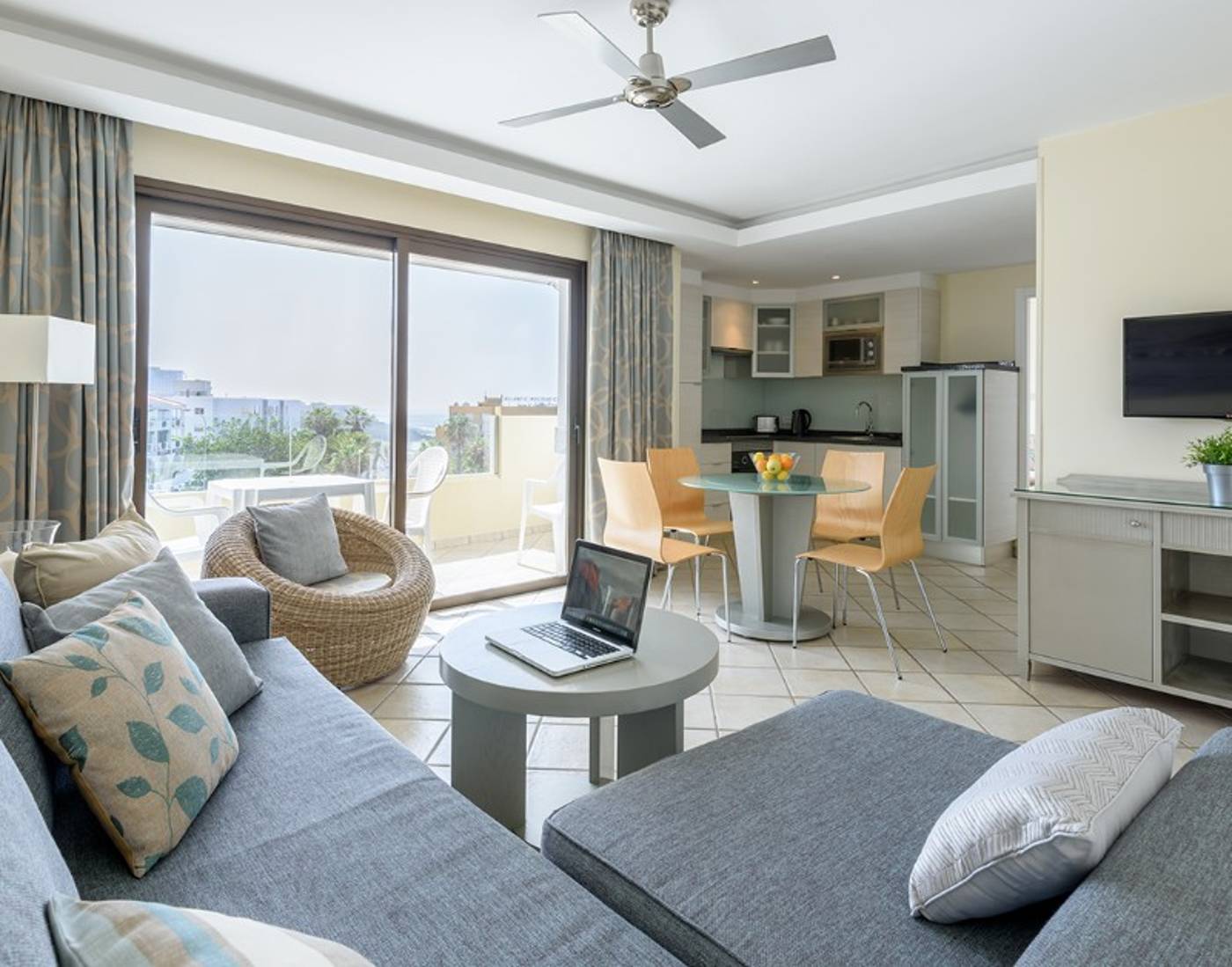 10.12.25 ONA Pearly Grey- new