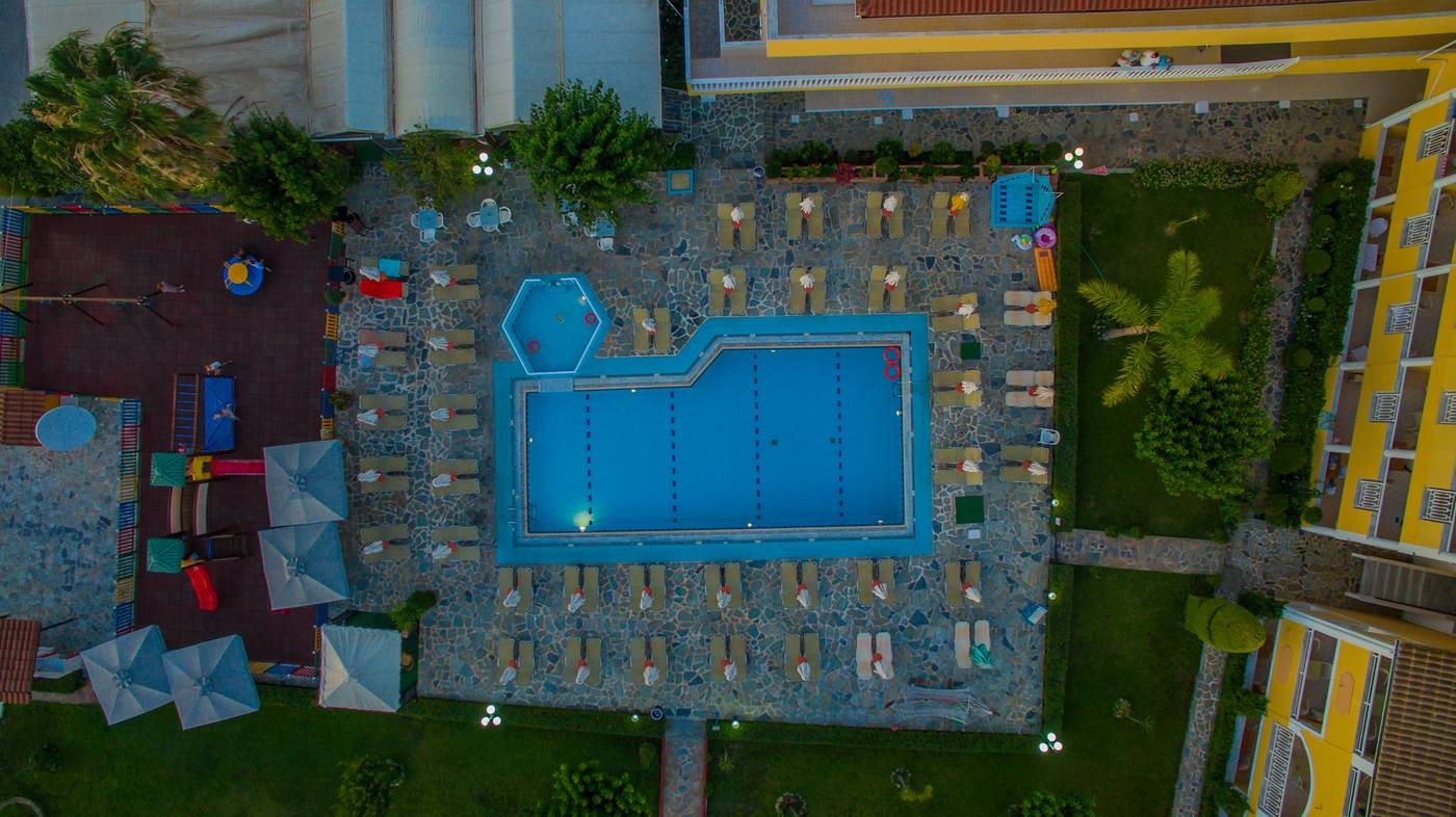 Macedonia-Pool-22