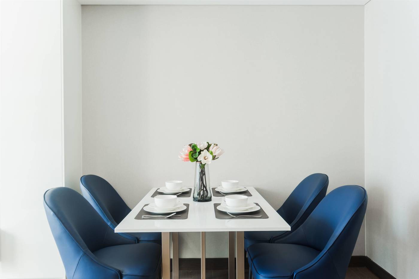 Wyndham-Bangkok-Queen-Convention-Centre-Room-28