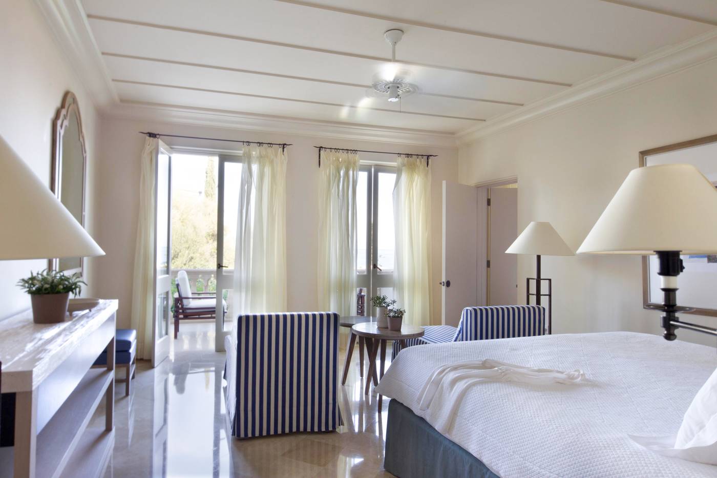 Anassa-Hotel-Room-33
