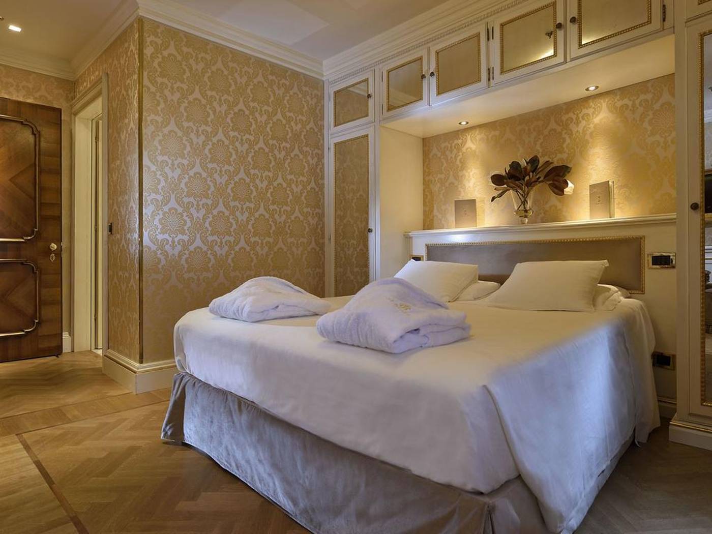 Ai-Reali-Hotel-Room-6