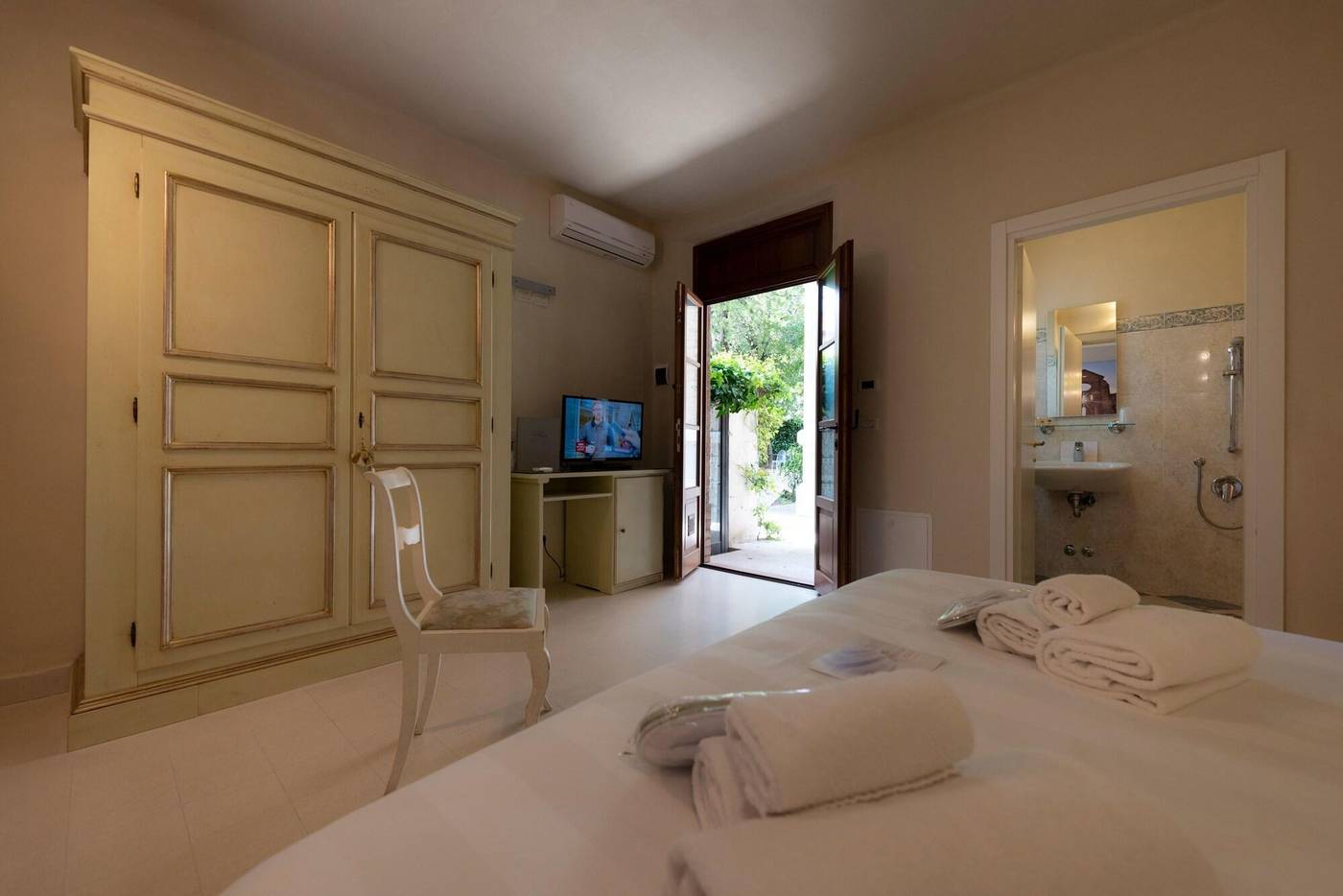 Villa-Elda-Boutique-Hotel-Room-35