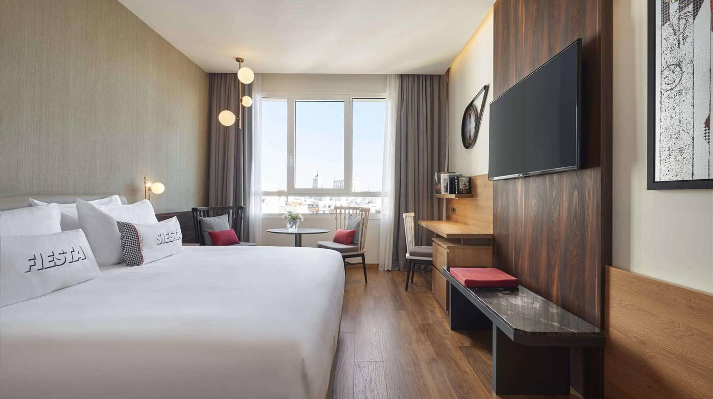 Hyatt-Centric-Gran-Via-Madrid-Room-36
