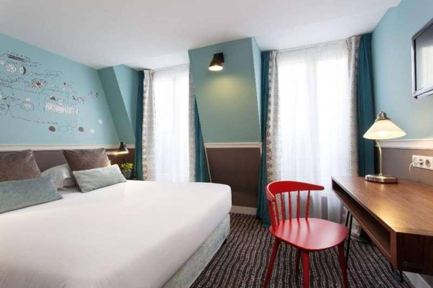 Hotel-des-3-Poussins-Room-12