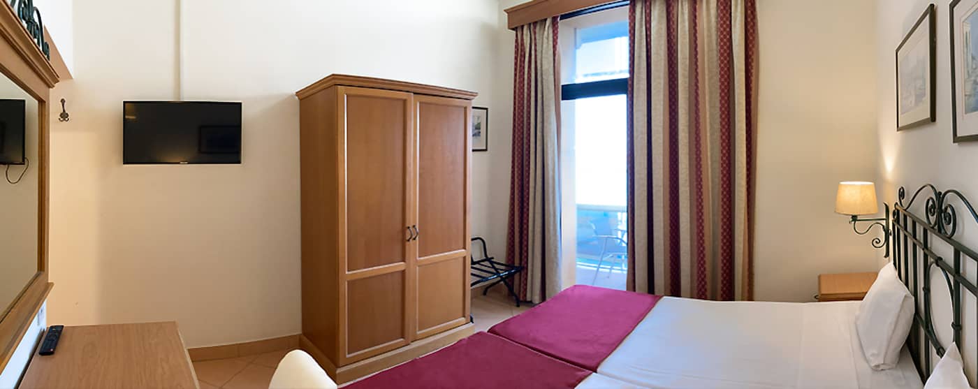 Kennedy-Nova-Room-14