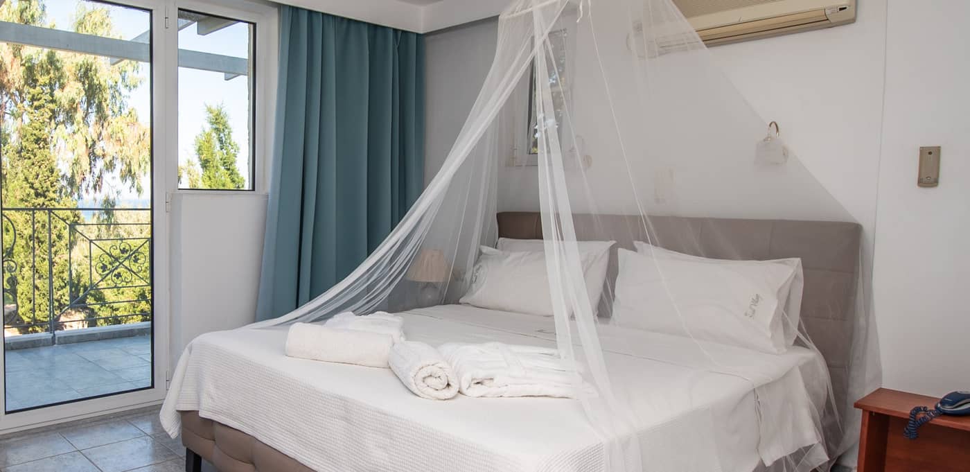 The-Small-Village-Room-31