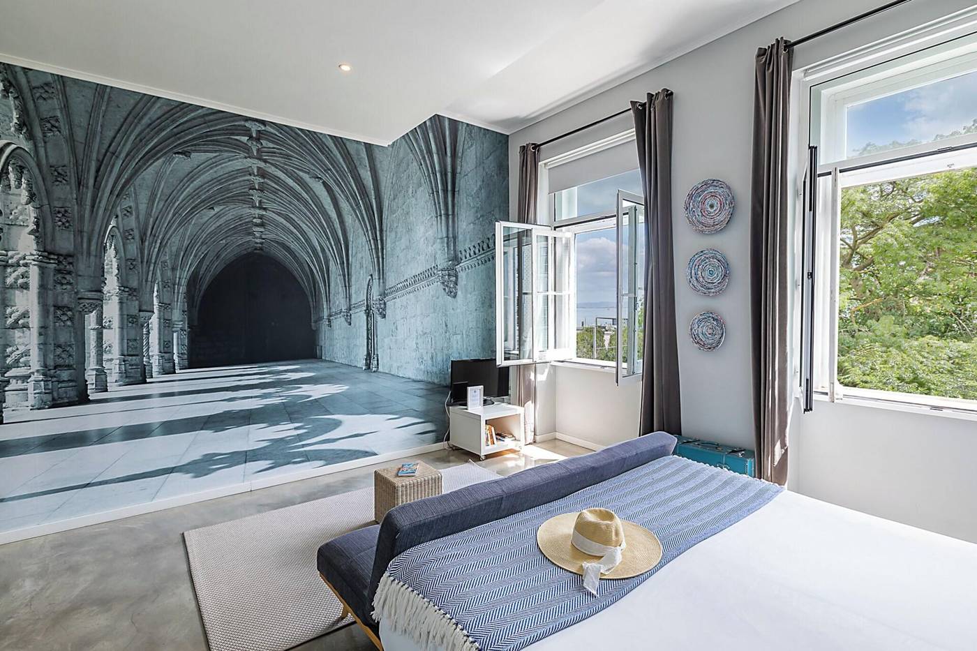 Emporium-Lisbon-Suites-Room-36