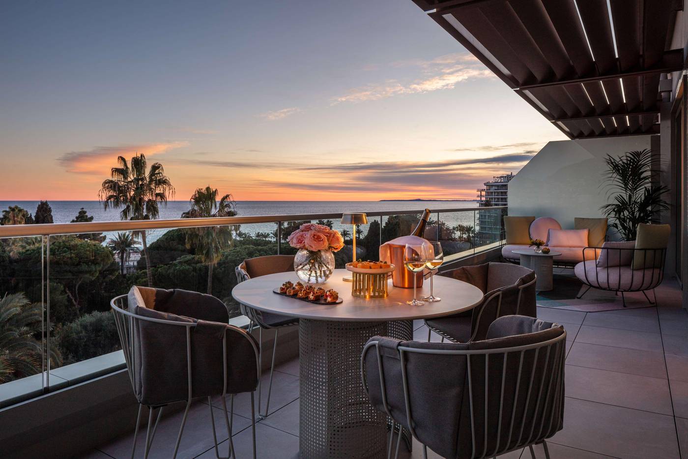 Anantara-Plaza-Nice-Hotel-Room-3