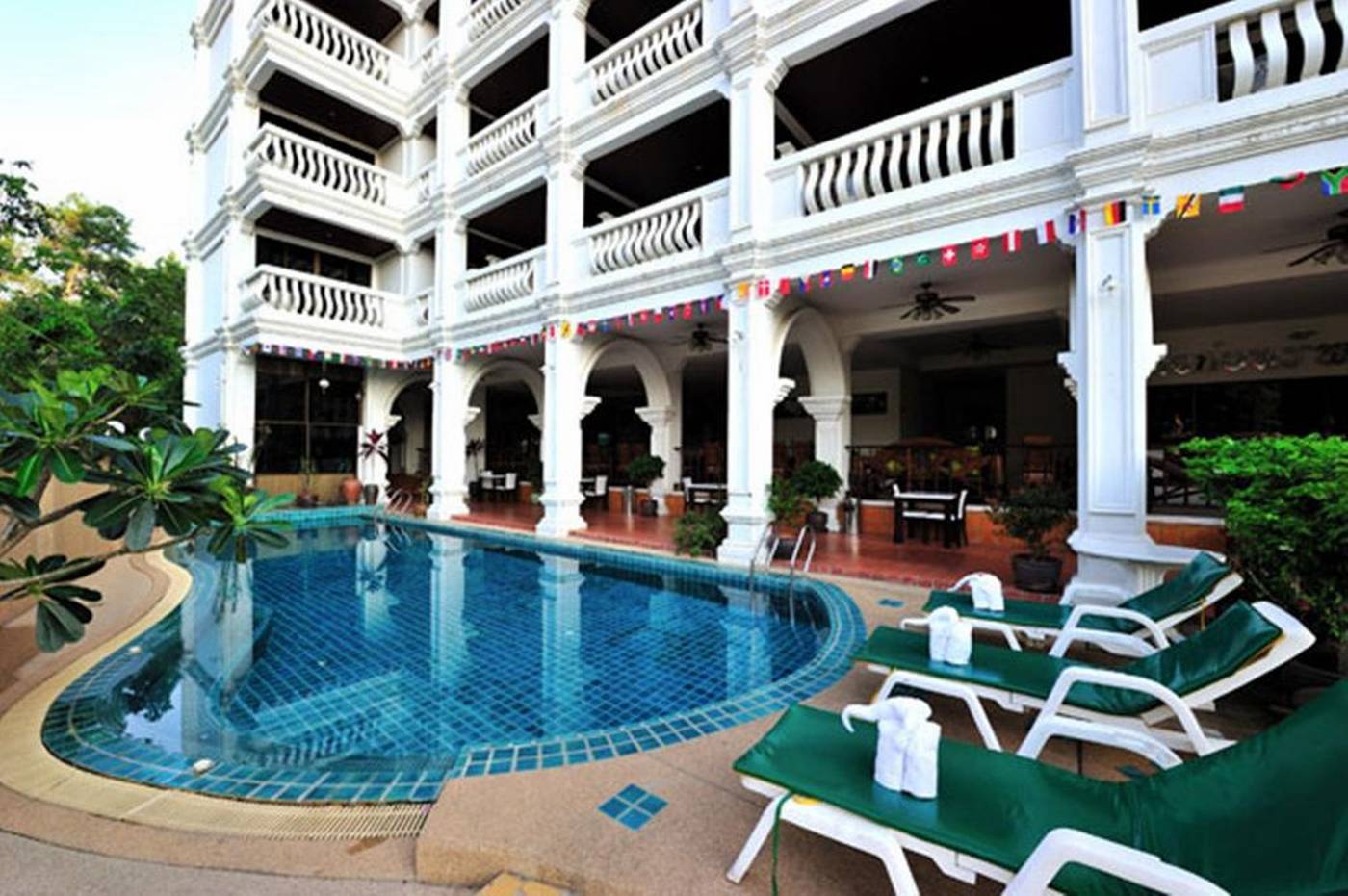 APK-Resort-Pool-1