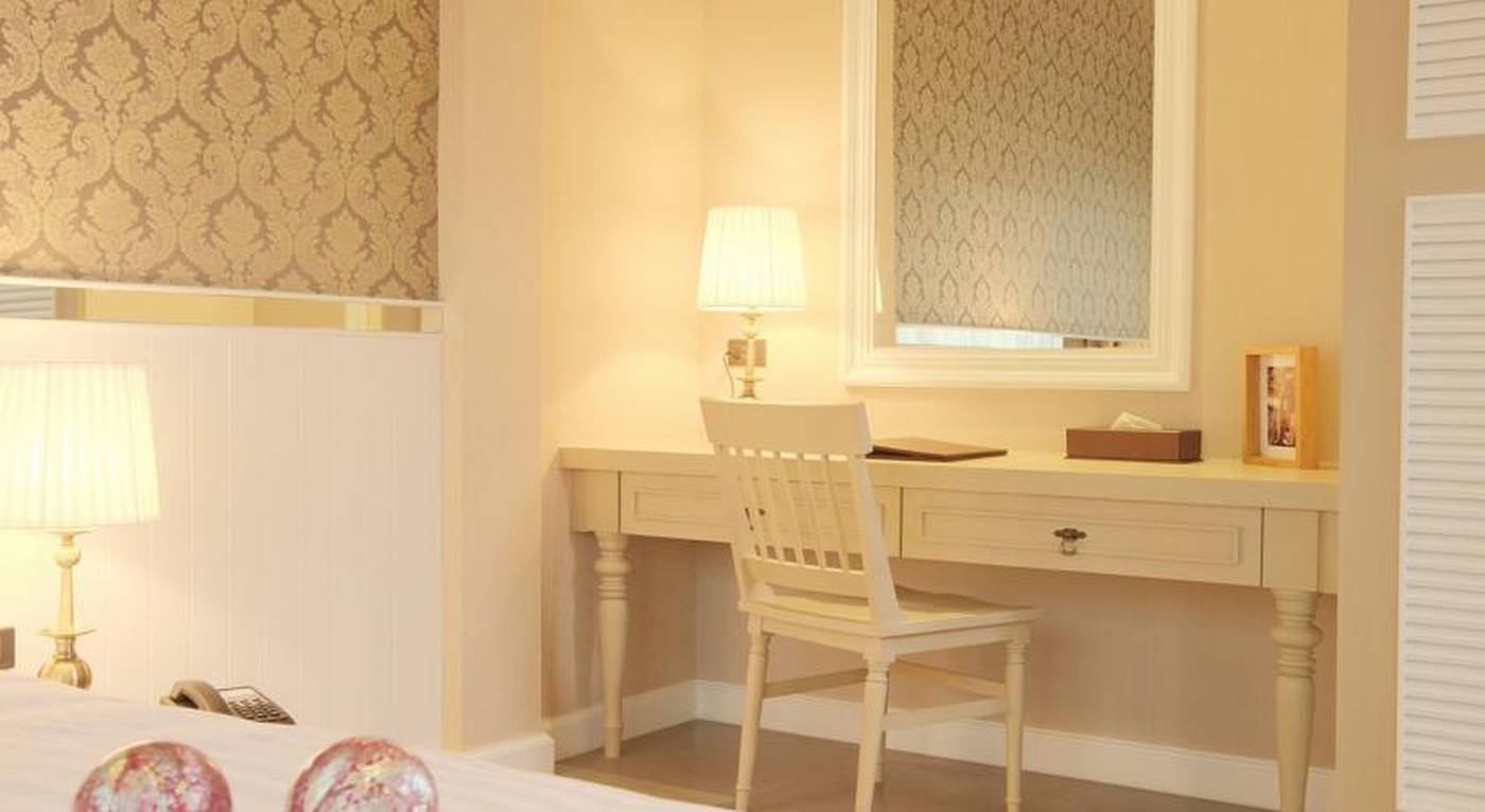 The-Raya-Surawong-Bangkok-Room-21