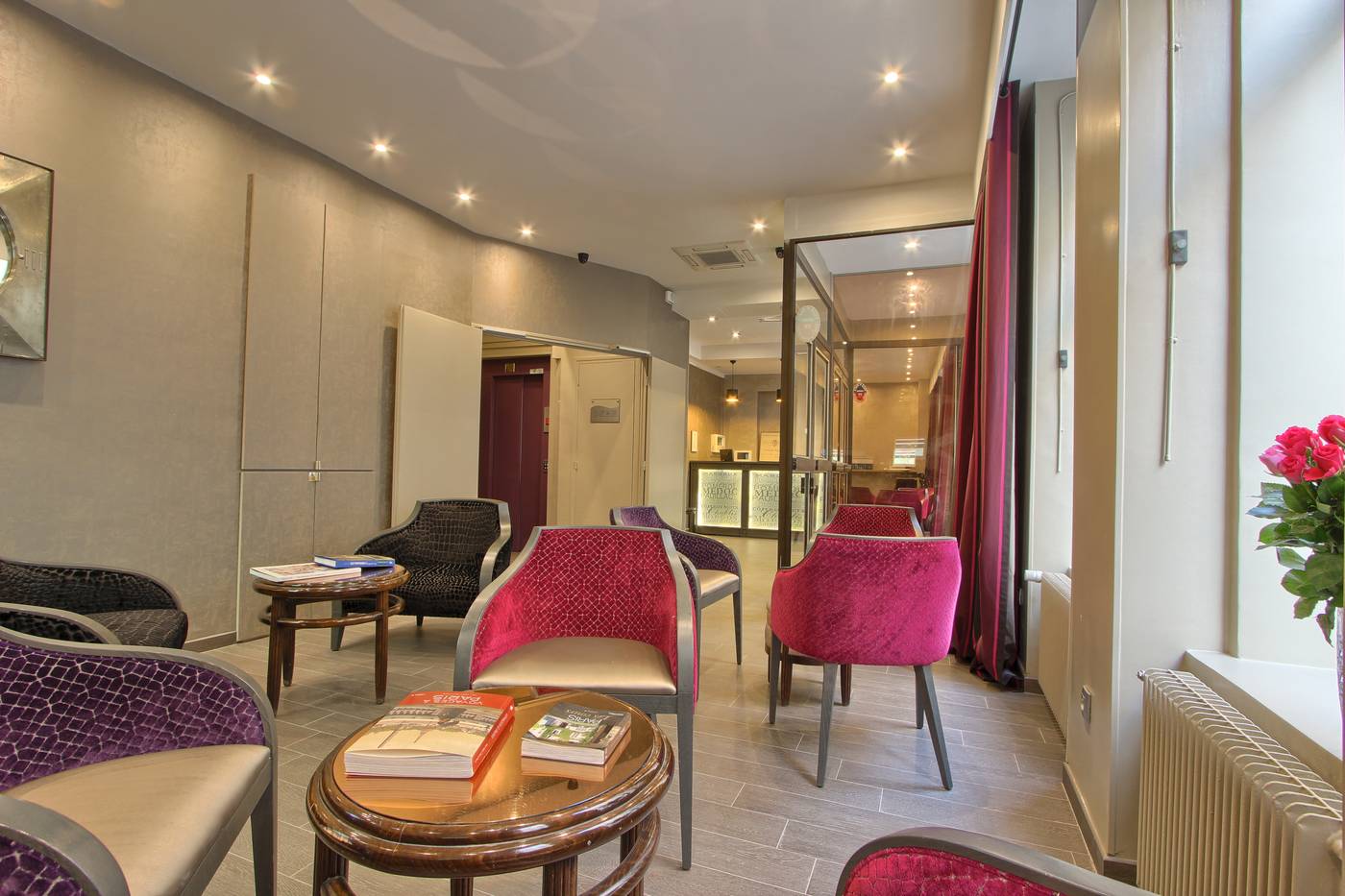 Villa-Margaux-Opera-Montmartre-Lobby-2