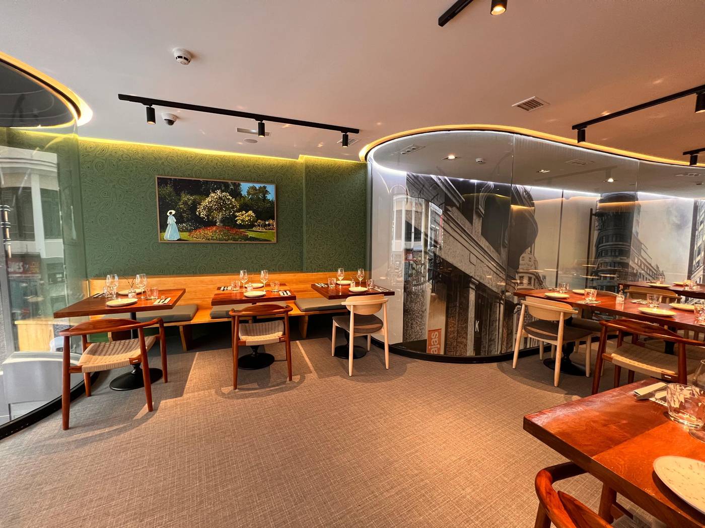 Hotel-Indigo-Madrid---Gran-Via-Restaurant-52