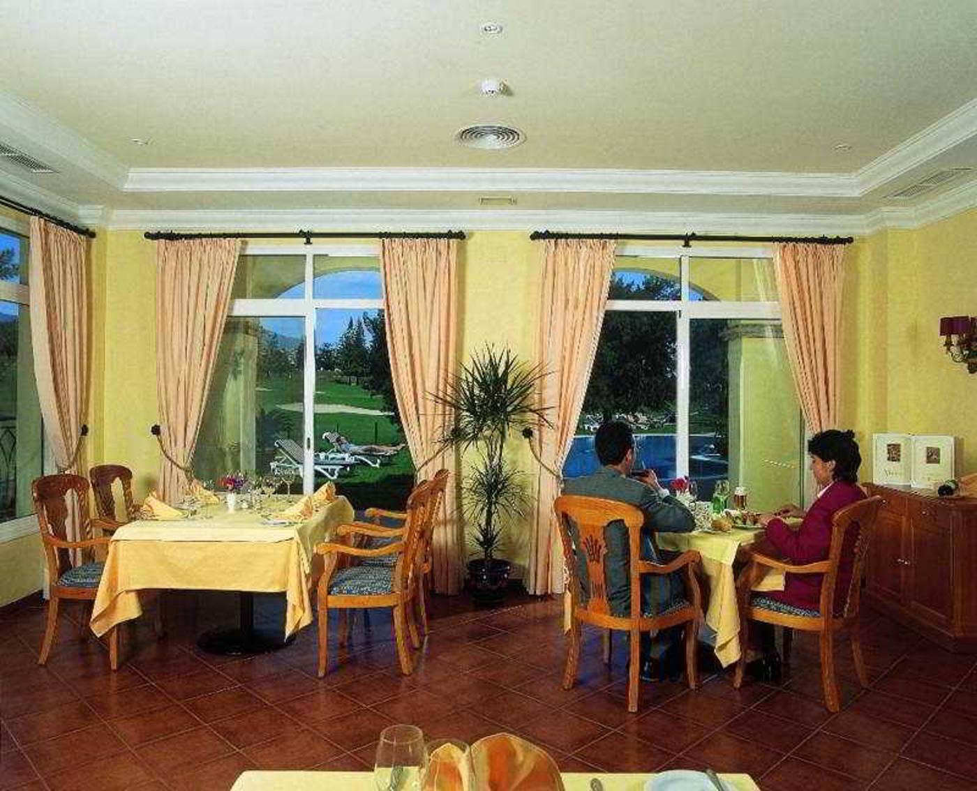 Tamisa-Golf-Restaurant-13