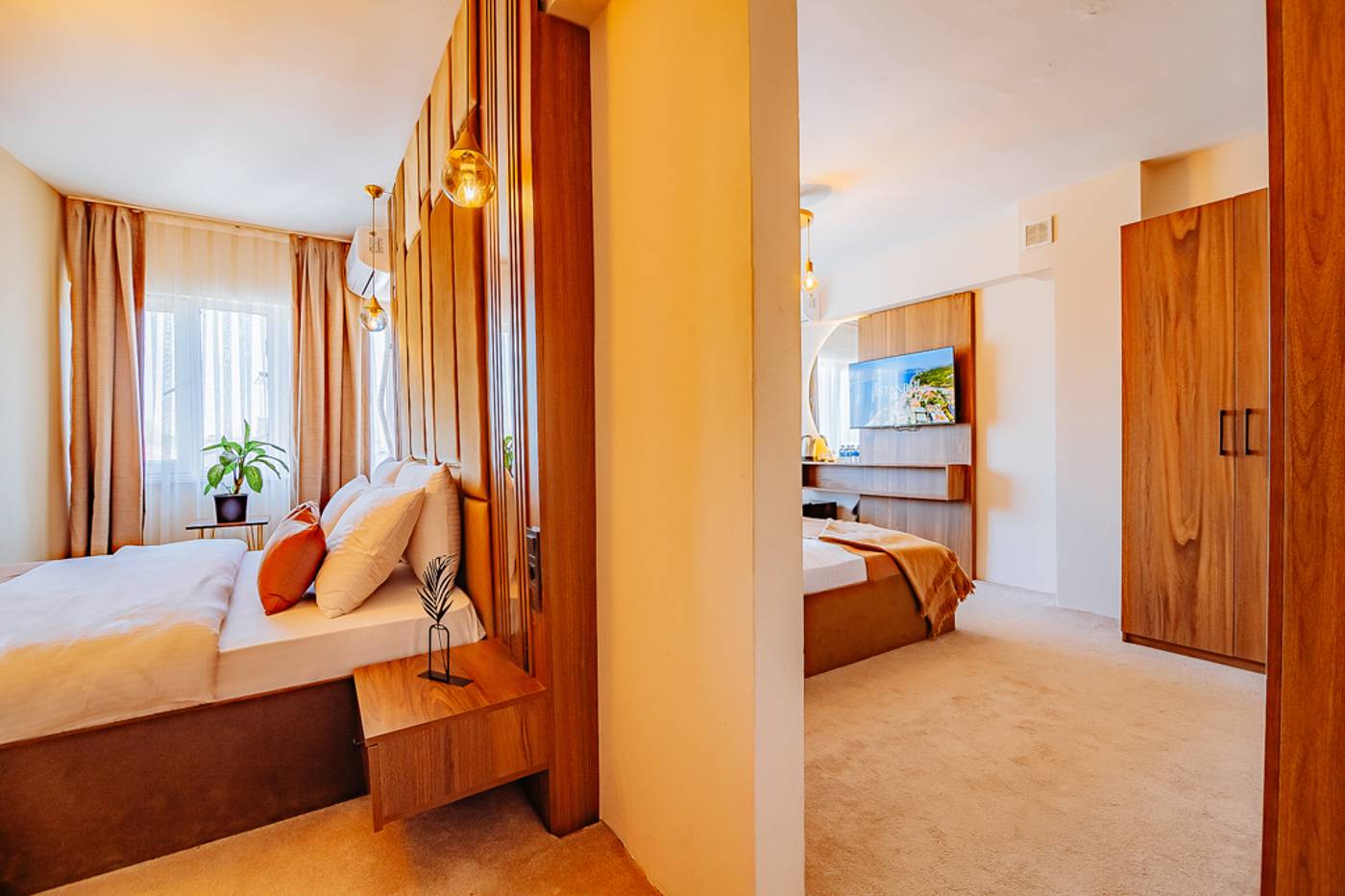 Ali-Khan-Hotel-Room-17