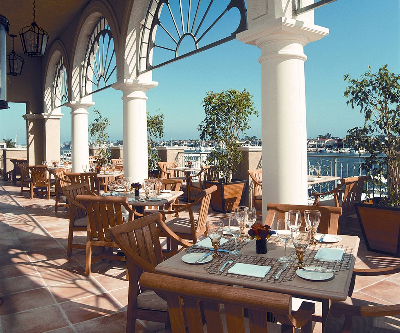 Balboa-Bay-Resort-Restaurant-30