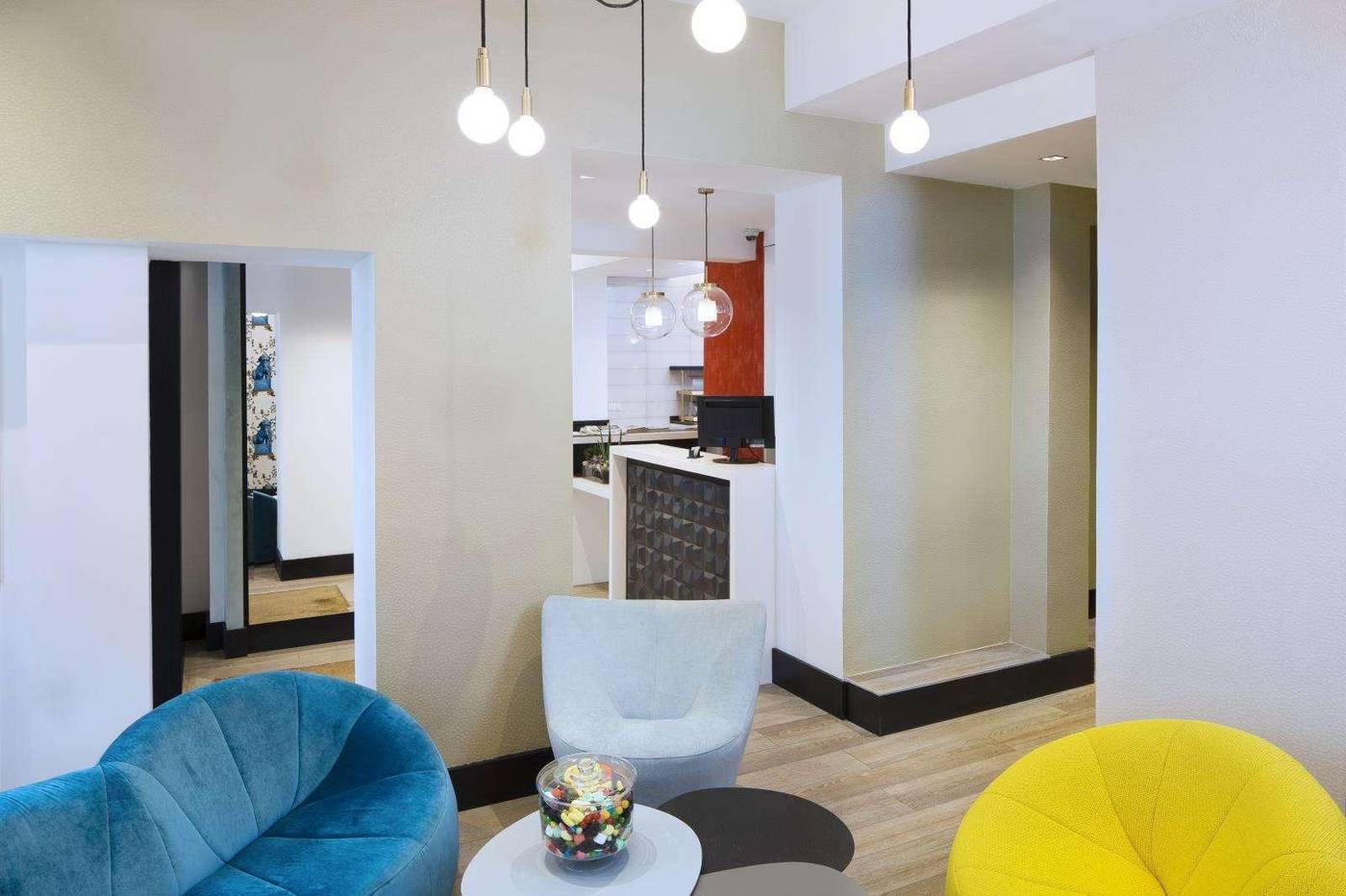 Hotel-Haussmann-Saint-Augustin-Lobby-9