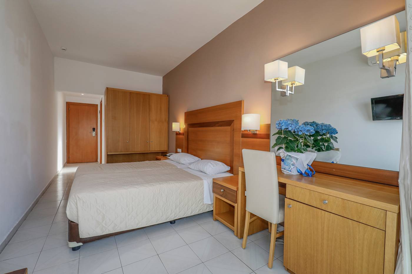 Africa-Hotel-Room-6