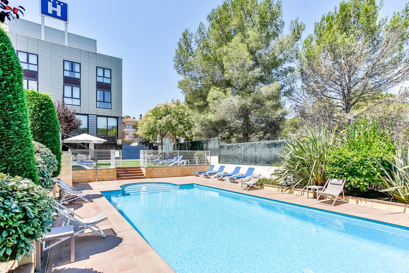 Desitges-Pool-1