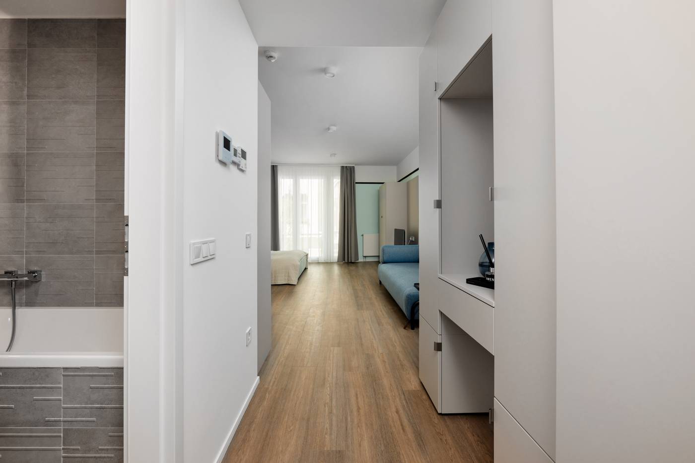 The-Amberlyn-Suite-Hotel-Room-58