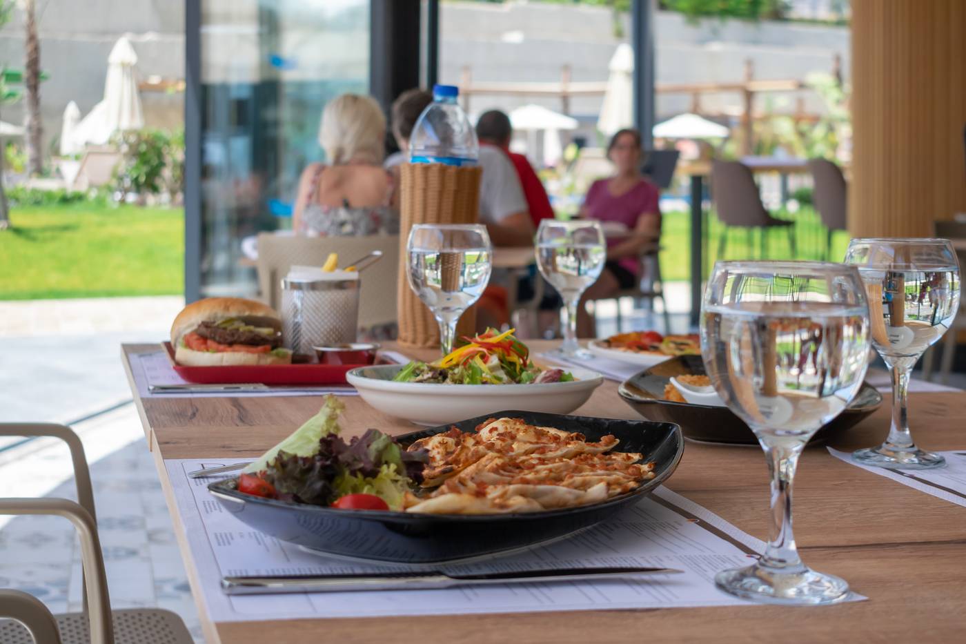 Armas-Bella-Luna-Restaurant-24