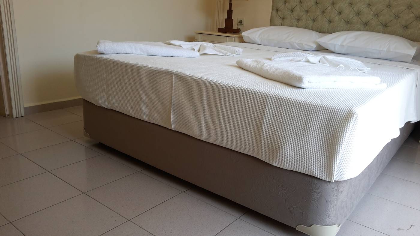 Sahin-Palace-Apartments-Room-21