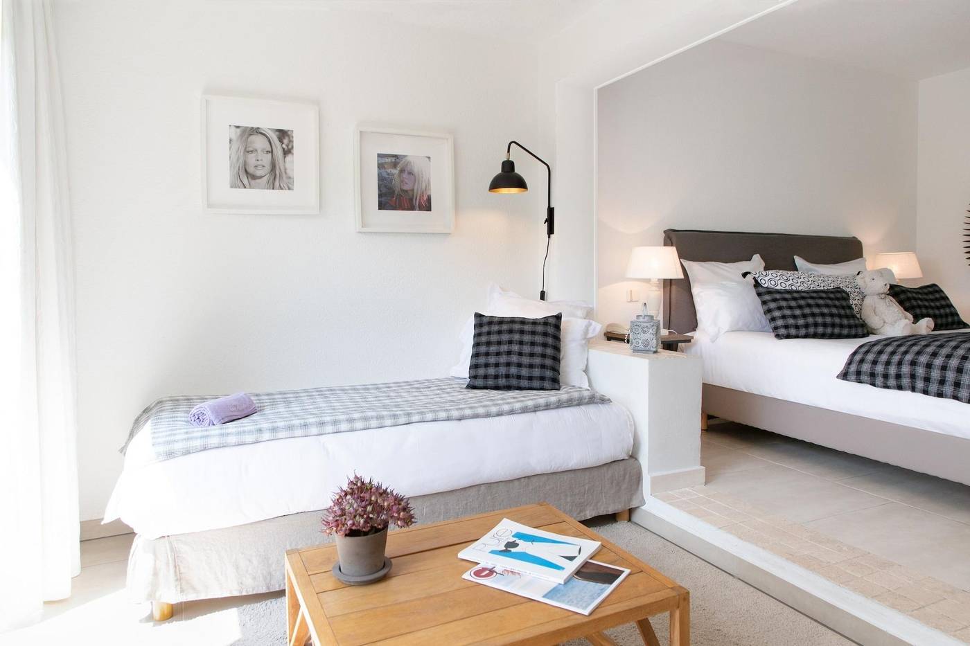 Font-Mourier-Hotel-Room-25