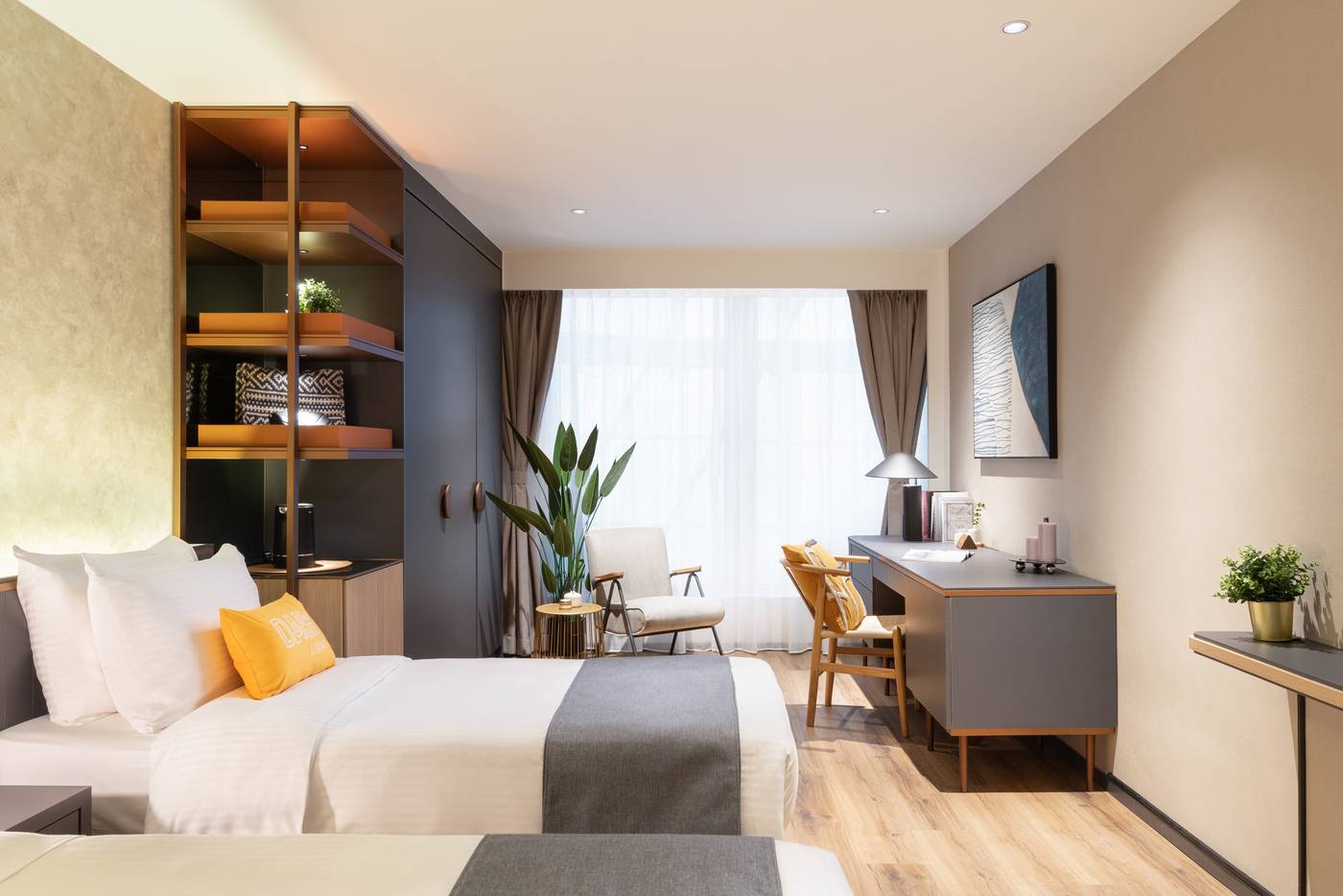 Dash-Living-On-Prat-Room-14