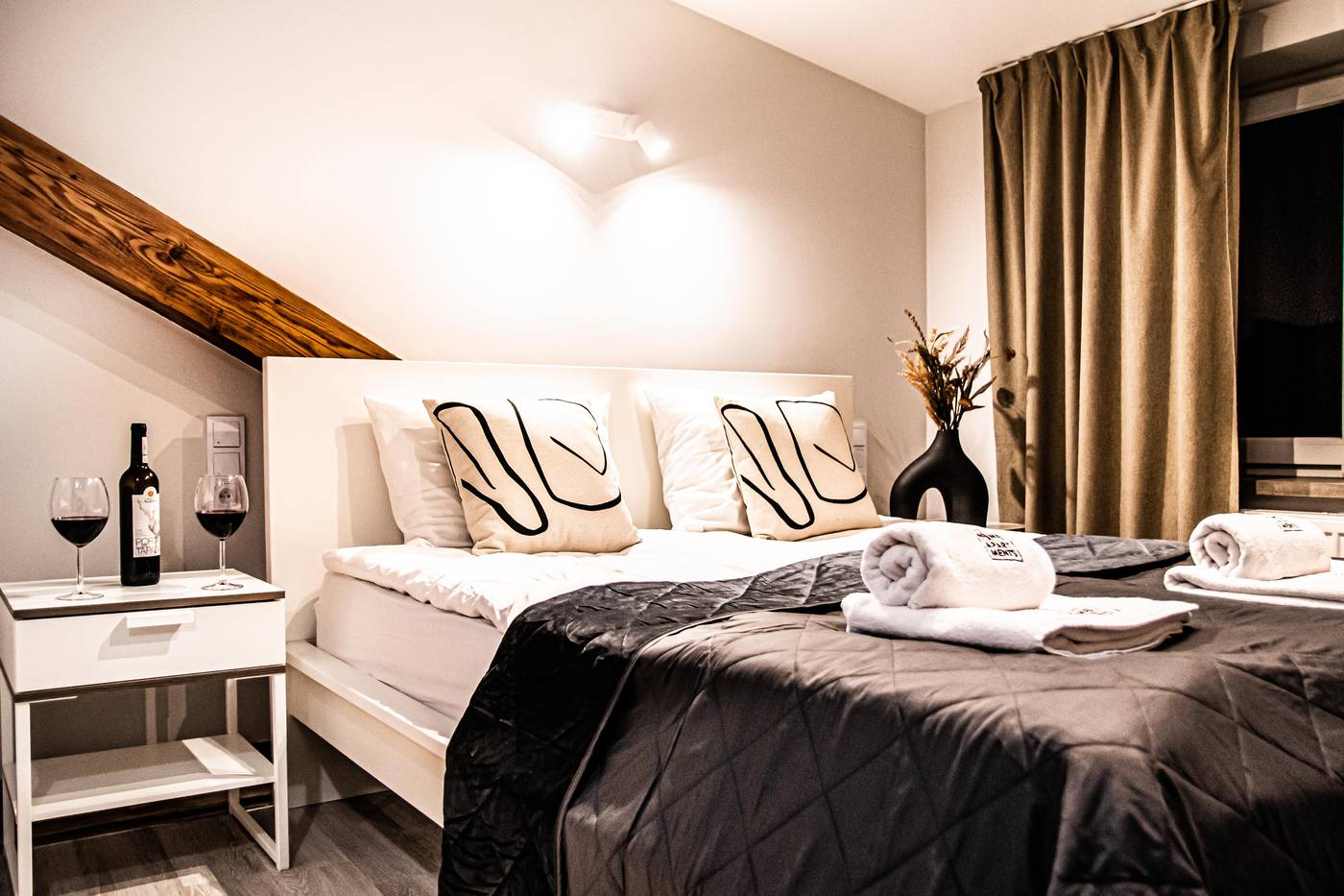 Wine-Apartments-Room-26