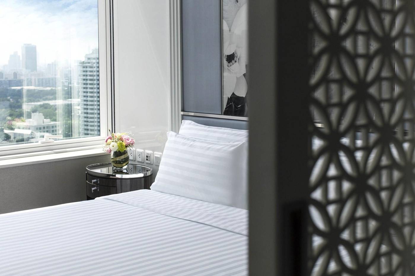 Grande-Centre-Point-Hotel-Terminal-21-Room-34