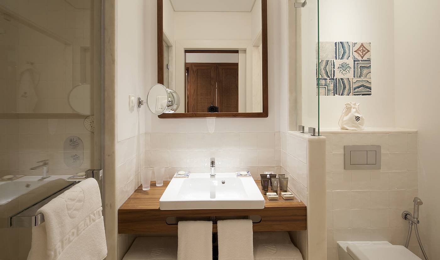 Corpo-Santo-Lisbon-Historical-Hotel-Room-26