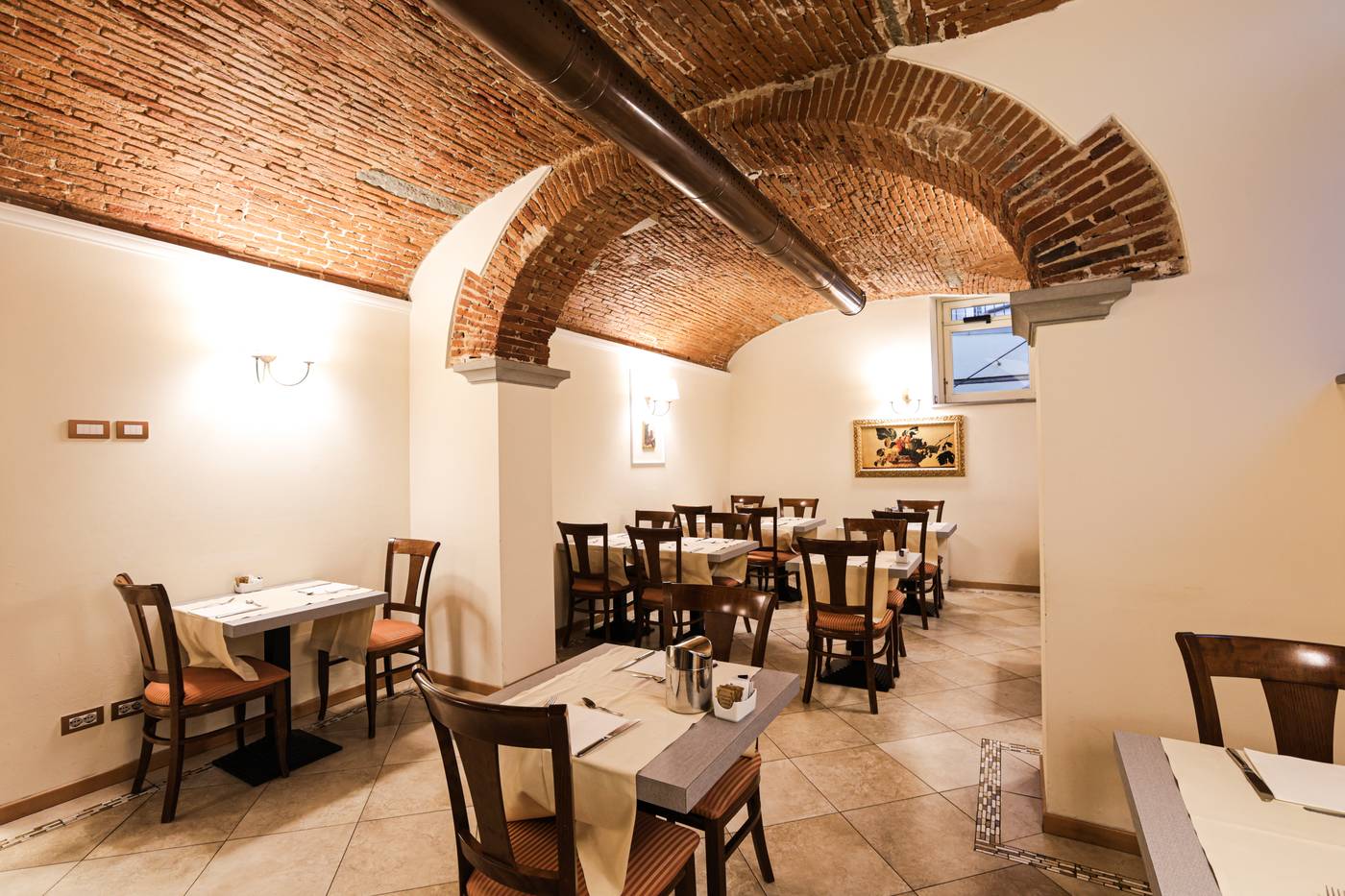 Embassy-Restaurant-52