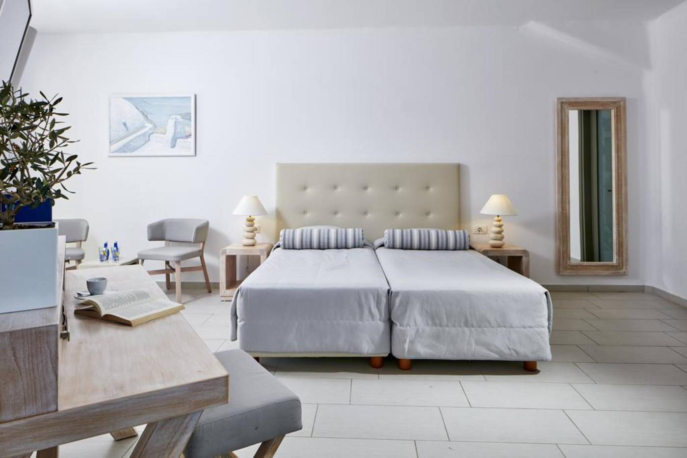 Aegean-Plaza-Room-12