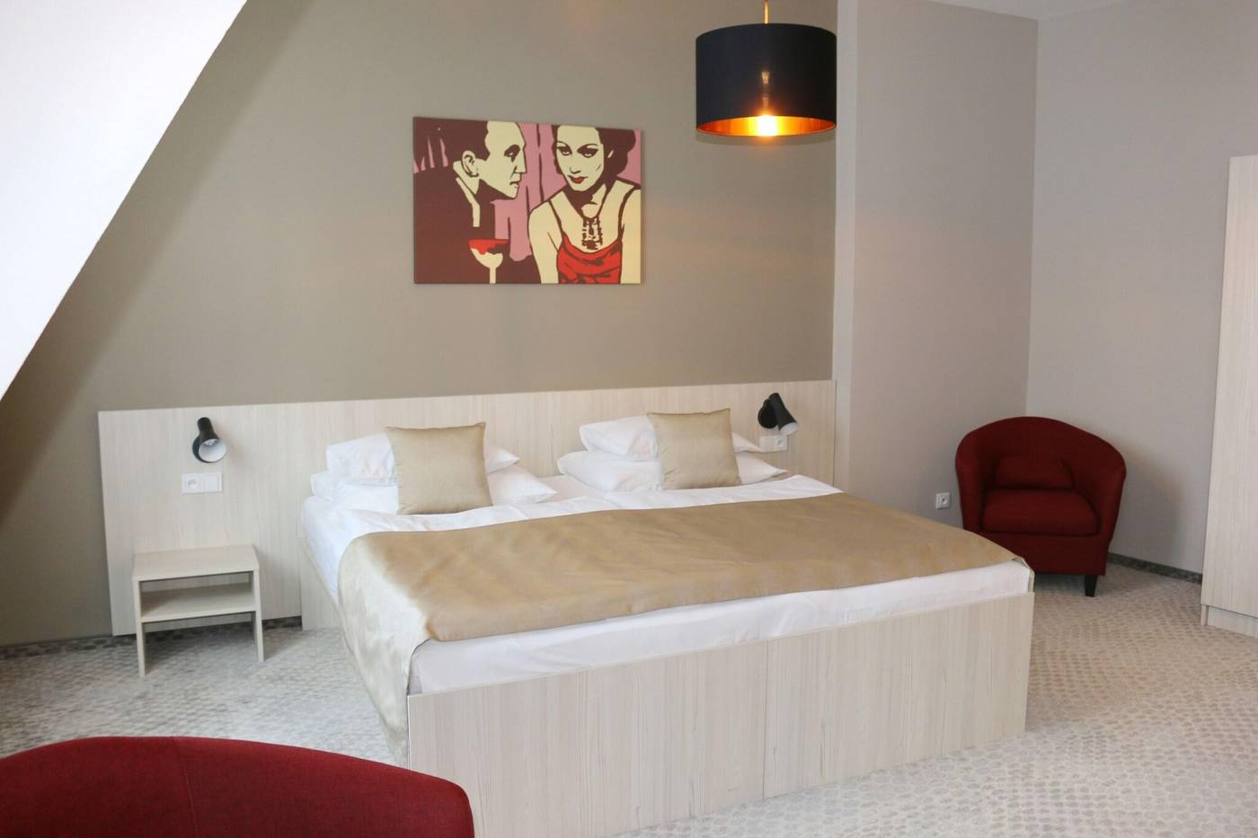 Hotel-1-Republic-Hotel-Room-16