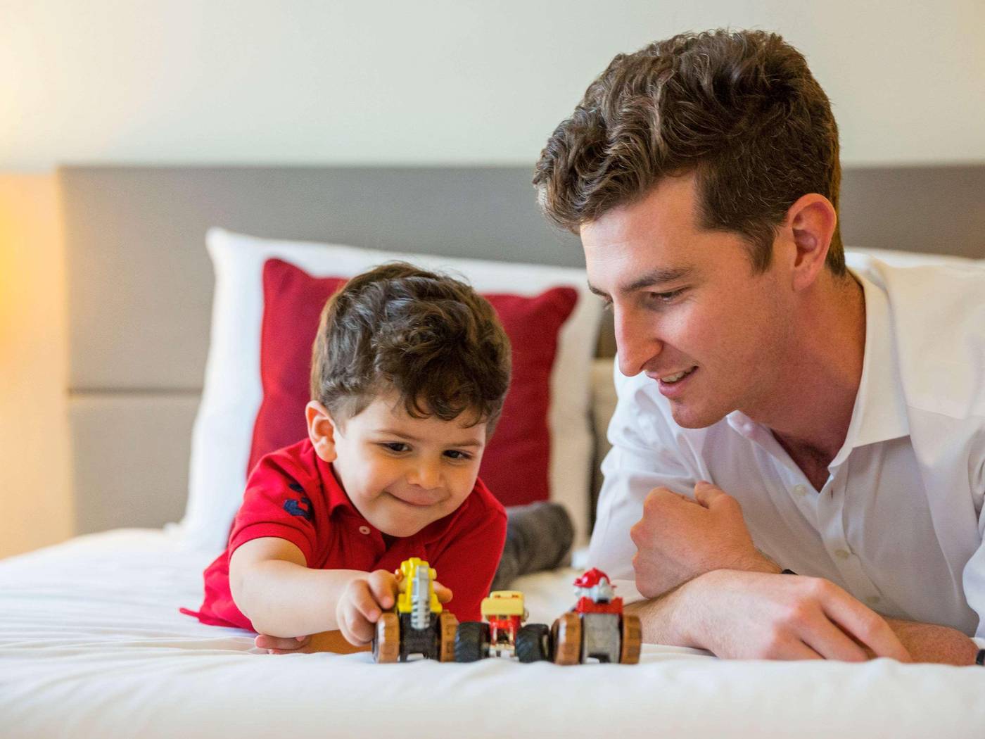 Novotel-Suites-Mall-Avenue-Dubai-Room-18