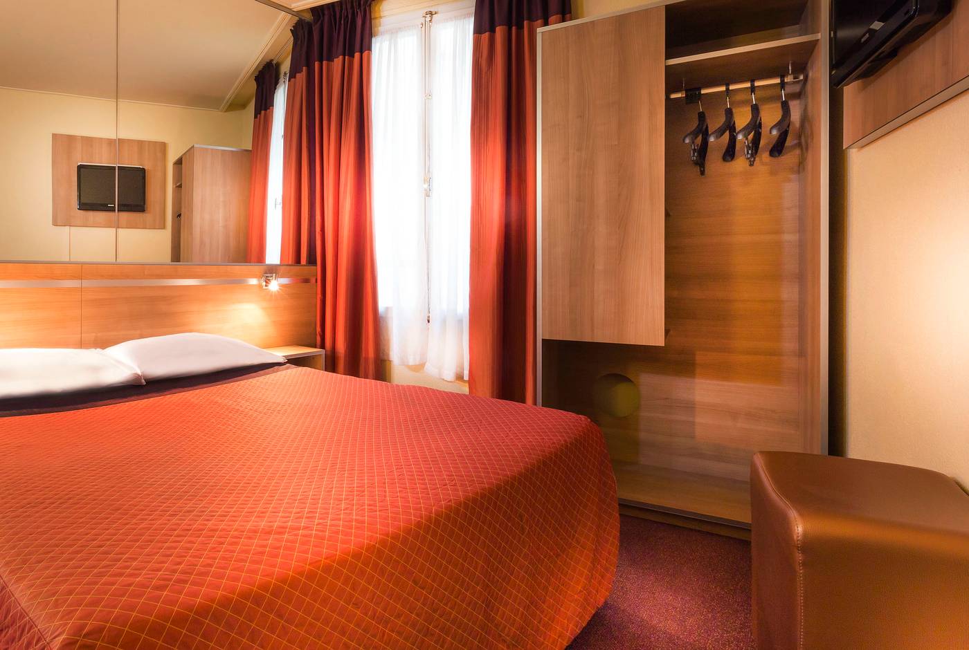 France-Quartier-Latin-Room-20