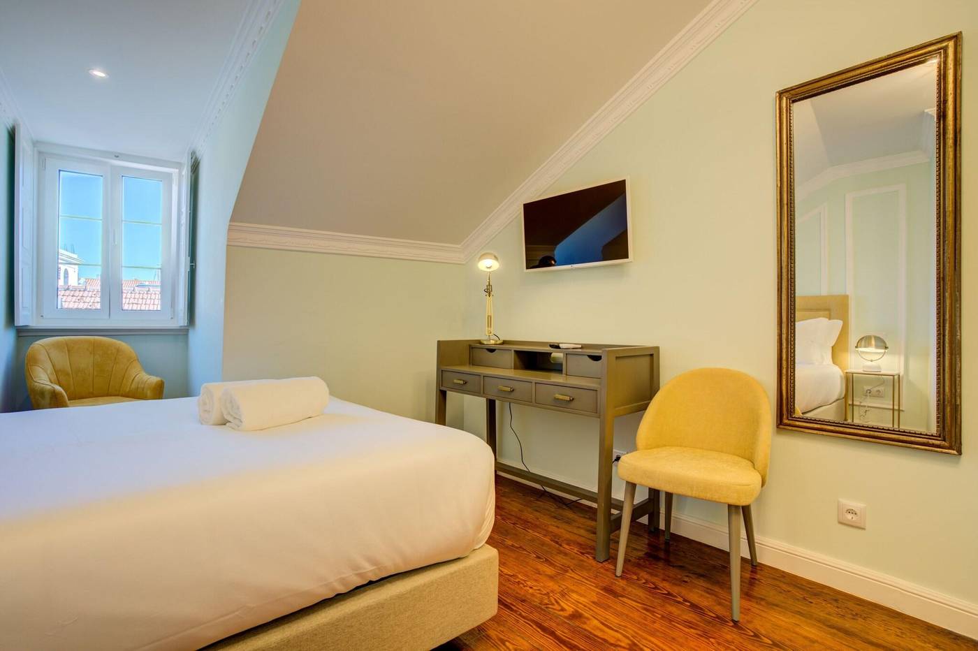 Solar-Dos-Poetas-Room-21