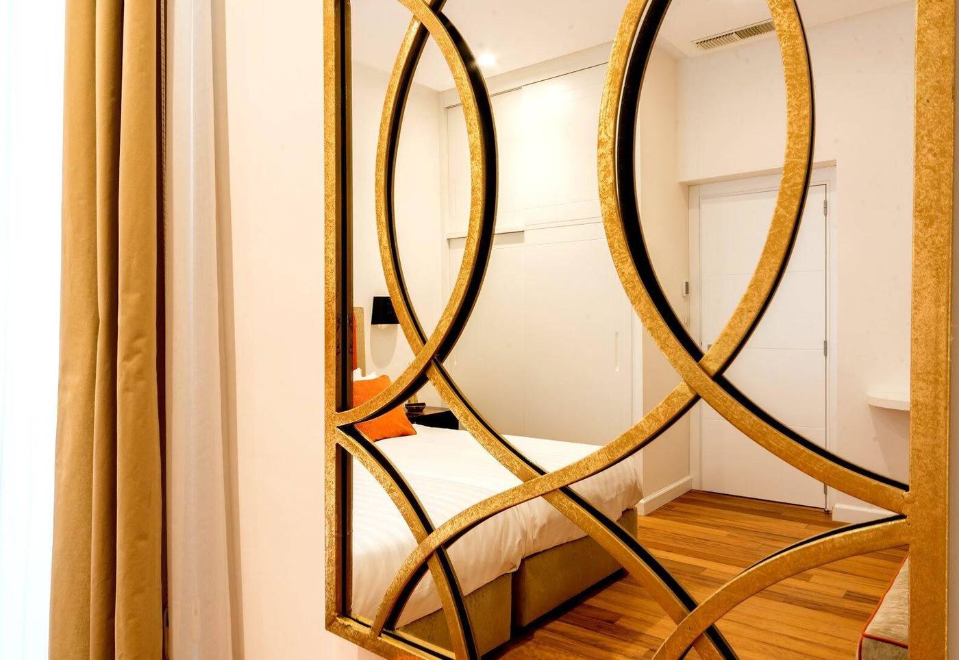 900-Piazza-Del-Popolo-Room-21