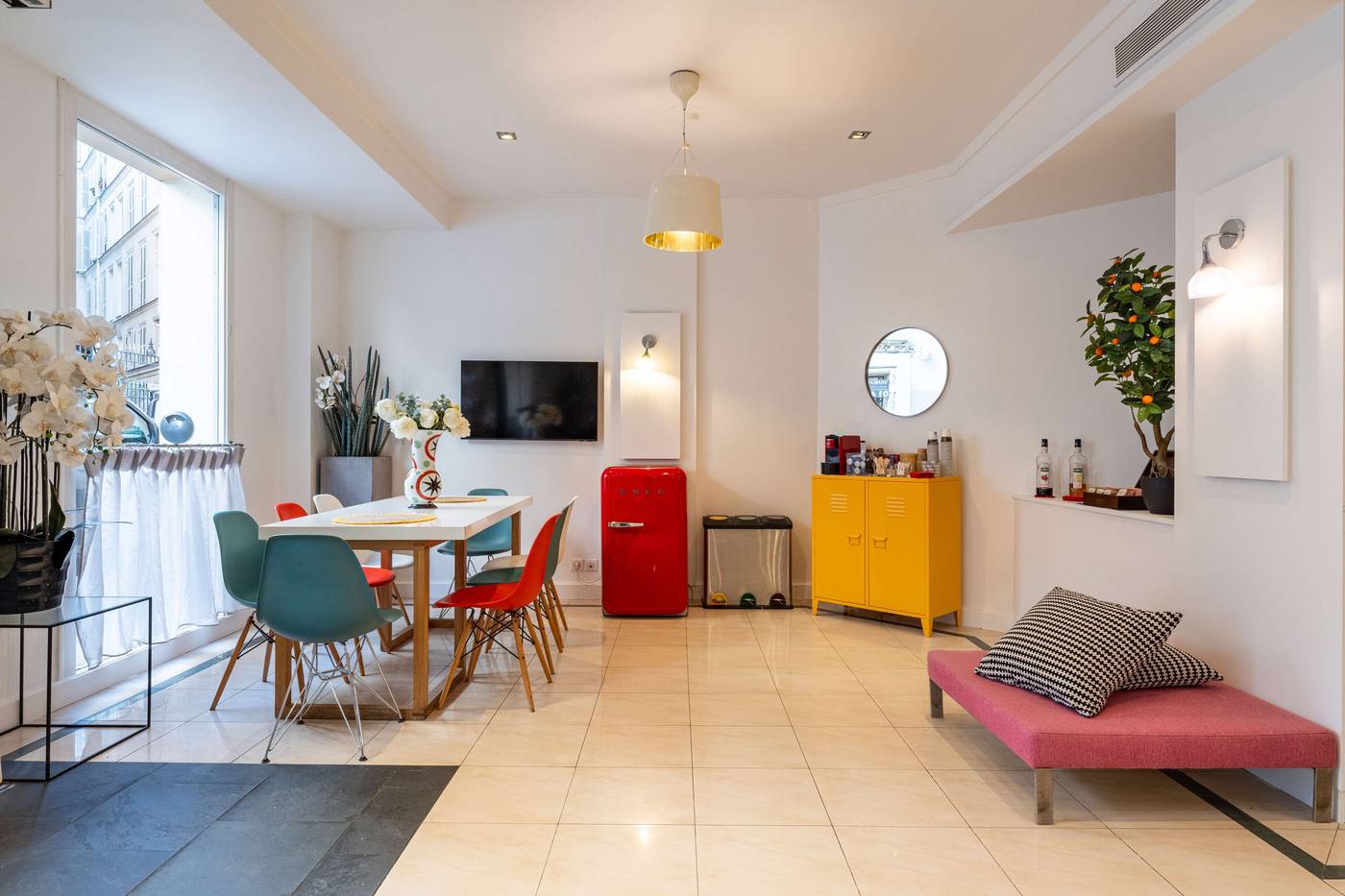 Acadia-Astotel-Lobby-3