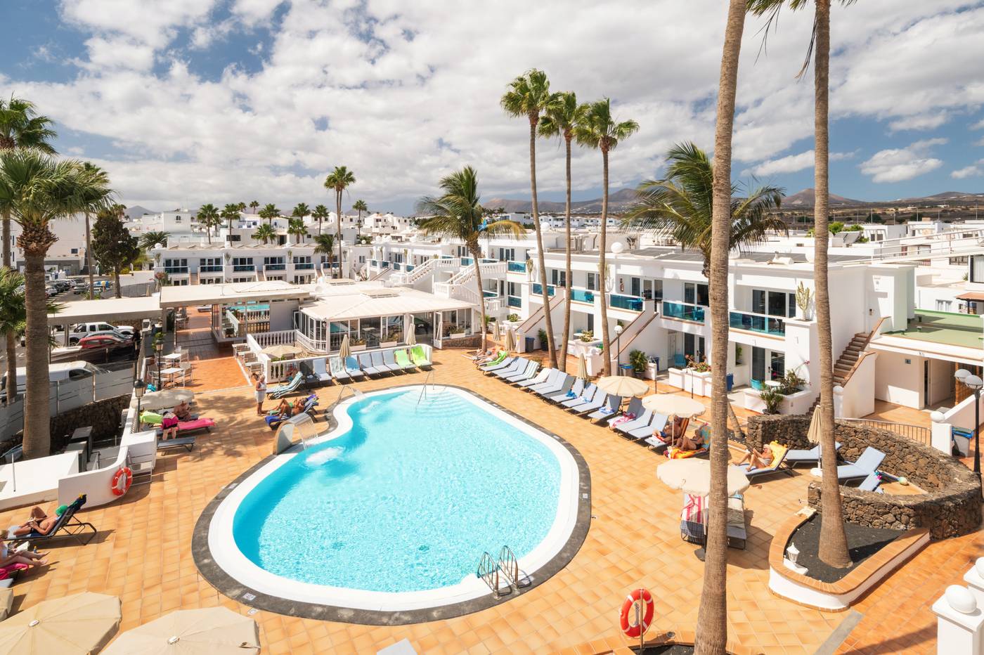 Suite-Hotel-Montana-Club-General-view-9