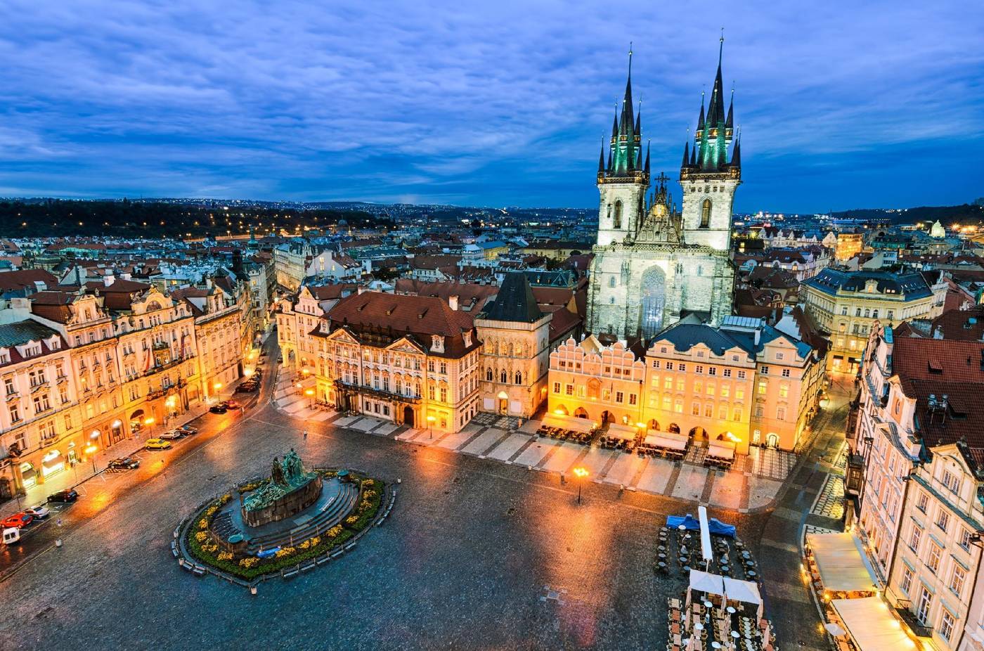 Radisson-Blu-Hotel-Prague-General-view-10