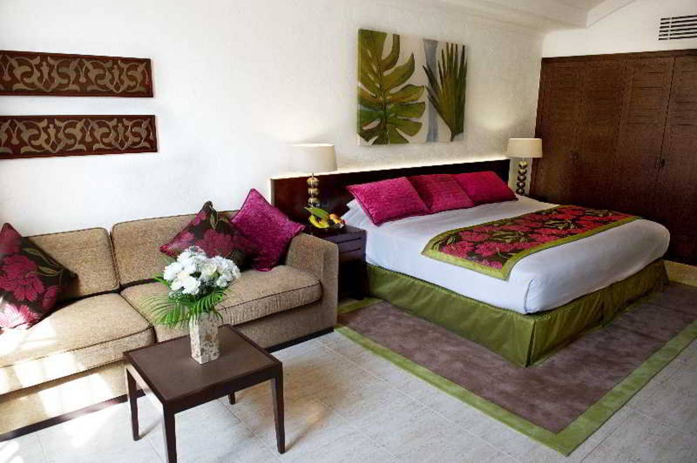 JA-Palm-Tree-Court-Room-33