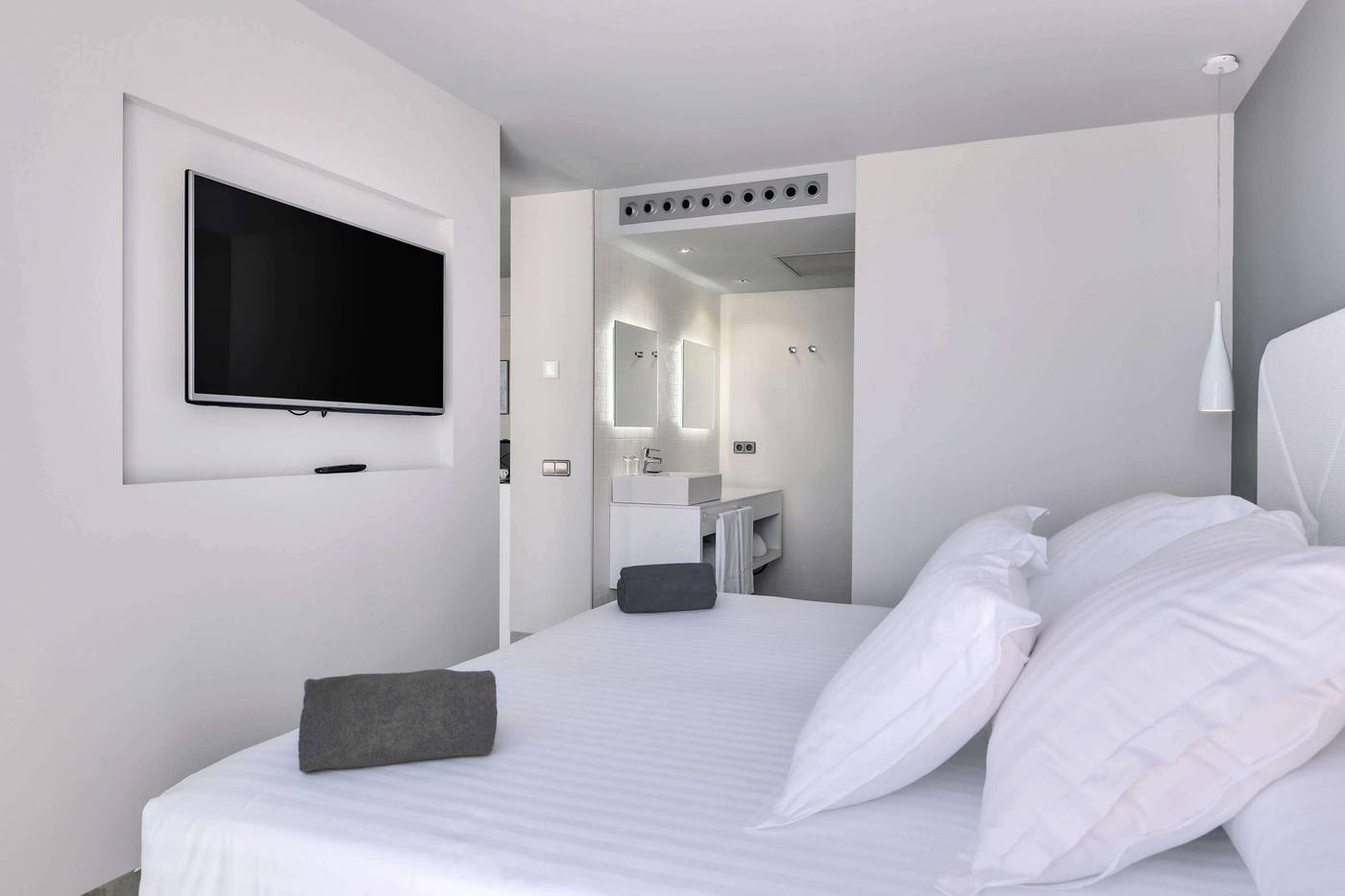 Barcelo-Teguise-Beach-Room-34